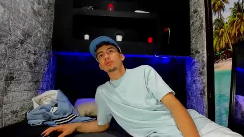 Snapshot of dante_tompson chatting on 03.05.25 Dante online show from 03.05.25