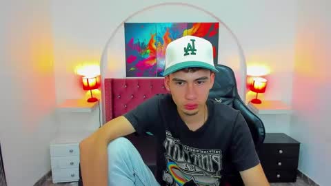 Snapshot of dante_tompson chatting on 03.11.25 Dante online show from 03.11.25