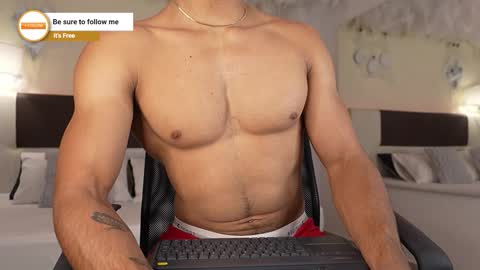 Snapshot of danteestone chatting on 10.27.25 Dante online show from 10.27.25