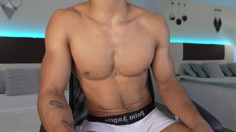 Snapshot of danteestone chatting on 12.15.25 Dante online show from 12.15.25