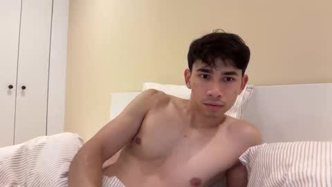 Snapshot of dantehotwink chatting on 10.21.25 dantehotwink online show from 10.21.25
