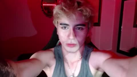 Snapshot of danteobscuro chatting on 11.15.25 danteobscuro online show from 11.15.25