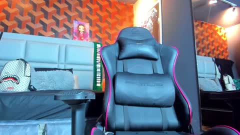 Dany online show from 01.26.25