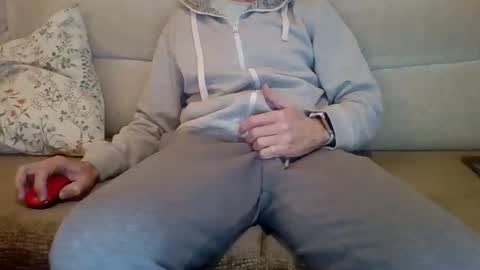 Snapshot of danydotado chatting on 12.18.24 danydotado online show from 12.18.24