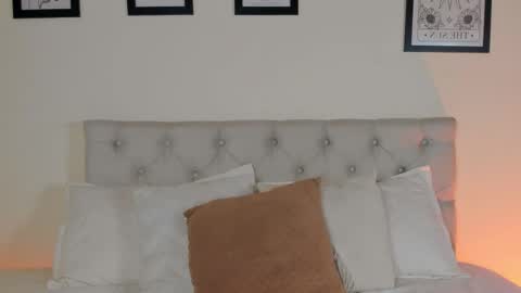 Antonella Mora online show from 02.05.26