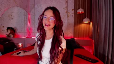 Daphne online show from 02.04.25