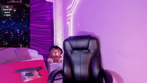 Daphne online show from 02.11.25