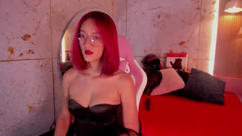 Daphne online show from 10.07.25