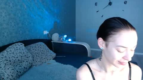 Daphne Darkthorn online show from 11.17.25