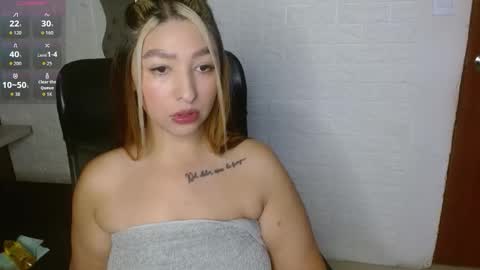 daphne_walton online show from 11.26.25