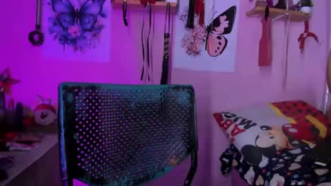 Snapshot of daphneandrade chatting on 02.13.25 daphneandrade online show from 02.13.25