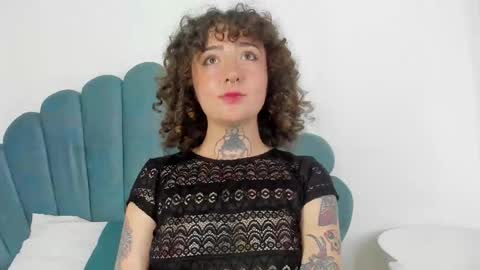 DaphneBlunt online show from 10.23.25