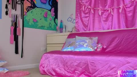 Daphne Madison online show from 03.03.26