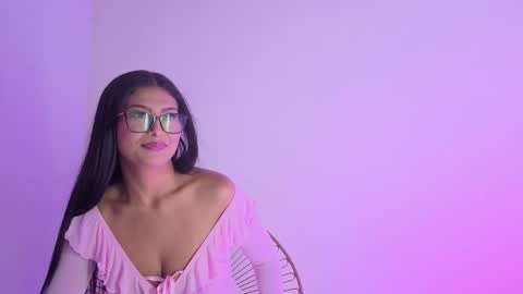 Daphne online show from 11.23.25