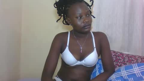 ESTHER online show from 09.11.25