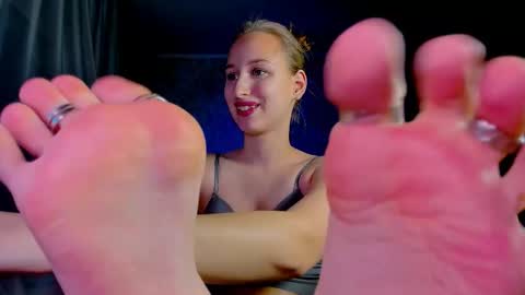 Darcy Siren online show from 11.11.25