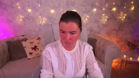 Snapshot of dariadelly chatting on 03.26.26 dariadelly online show from 03.26.26