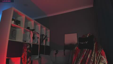 Dari the it woman online show from 01.17.25