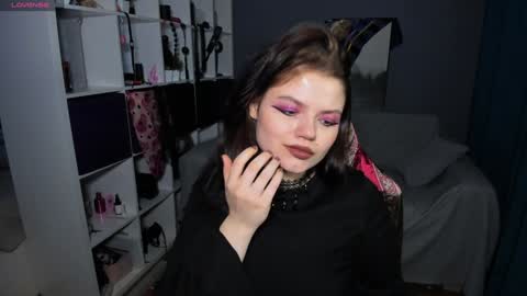 Dari the it woman online show from 01.25.25