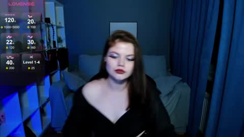 Dari the it woman online show from 02.18.25