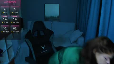 Dari the it woman online show from 02.24.25