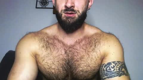 Snapshot of dariomuscle1993 chatting on 12.19.25 Dario Muscel King online show from 12.19.25