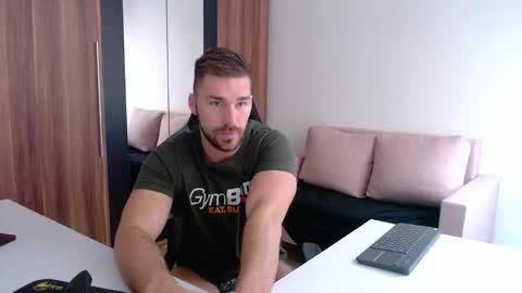 darius_94 online show from 10.13.25
