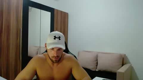 darius_94 online show from 11.11.25