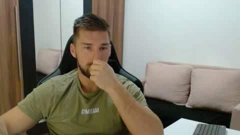 darius_94 online show from 11.26.25