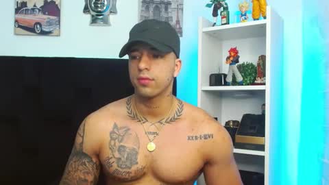 Darius Phoenix  online show from 01.06.25