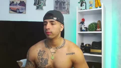 Darius Phoenix  online show from 01.29.25