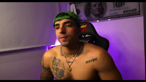 Darius Phoenix  online show from 02.14.25