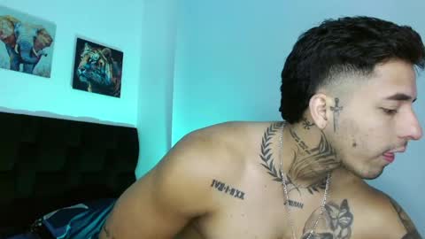Snapshot of darius_phoenix chatting on 04.22.26 Darius Phoenix online show from 04.22.26