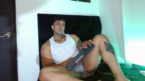 Snapshot of darius_phoenix chatting on 05.06.26 Darius Phoenix online show from 05.06.26