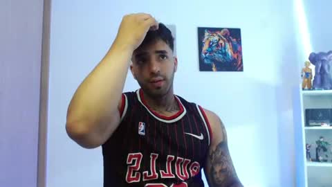 Darius Phoenix  online show from 07.08.26