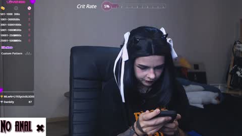 Snapshot of dark__elf chatting on 01.25.25 Anessa online show from 01.25.25