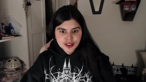 Snapshot of dark_angel_66 chatting on 12.11.24 Moony online show from 12.11.24