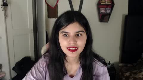 Snapshot of dark_angel_66 chatting on 01.06.25 Moony online show from 01.06.25