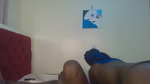Snapshot of dark_divah chatting on 03.28.26 Divah online show from 03.28.26