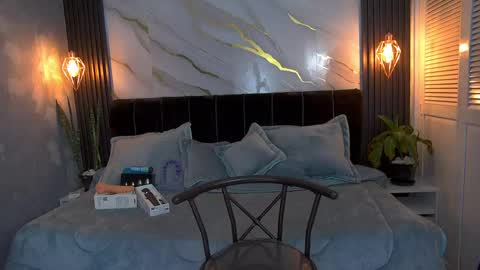 Snapshot of dark_dominika chatting on 05.13.26 dark_dominika online show from 05.13.26