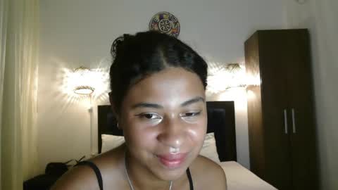 Snapshot of dark_enchantress_ chatting on 03.31.26 Sofia online show from 03.31.26