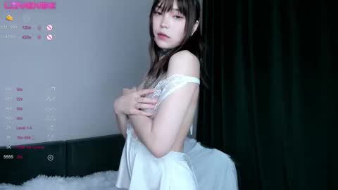 Snapshot of dark_ester chatting on 09.12.25 Ester online show from 09.12.25