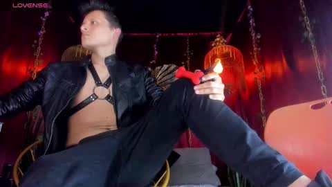 Snapshot of dark_hunter_ chatting on 02.17.26 dark hunter online show from 02.17.26