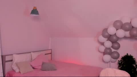 Snapshot of dark_lola_ chatting on 01.18.25 Lola online show from 01.18.25