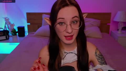 Snapshot of dark_lola_ chatting on 02.08.25 Lola online show from 02.08.25