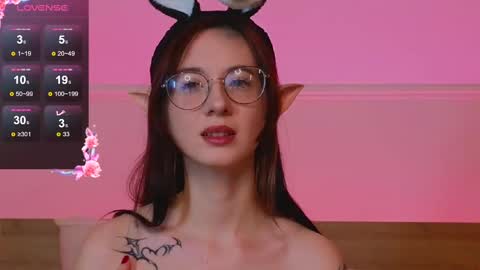 Snapshot of dark_lola_ chatting on 02.11.25 Lola online show from 02.11.25