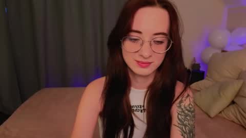 Snapshot of dark_lola_ chatting on 02.21.25 Lola online show from 02.21.25