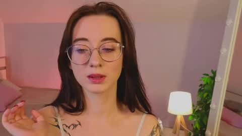 Snapshot of dark_lola_ chatting on 02.23.25 Lola online show from 02.23.25