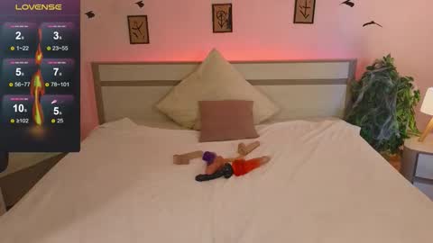 Snapshot of dark_lola_ chatting on 10.18.25 Lola online show from 10.18.25