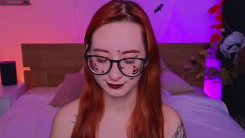 Snapshot of dark_lola_ chatting on 10.19.25 Lola online show from 10.19.25